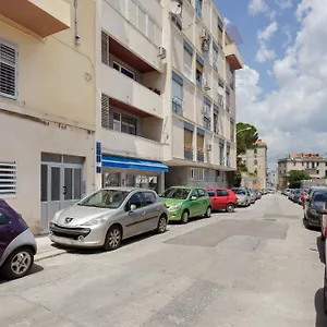 On The Coast-jere Apartment Split